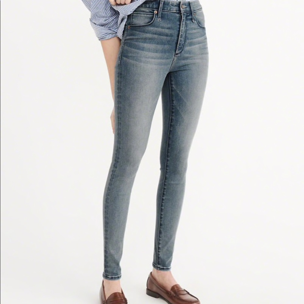 A&F Simone high rise 28/6L